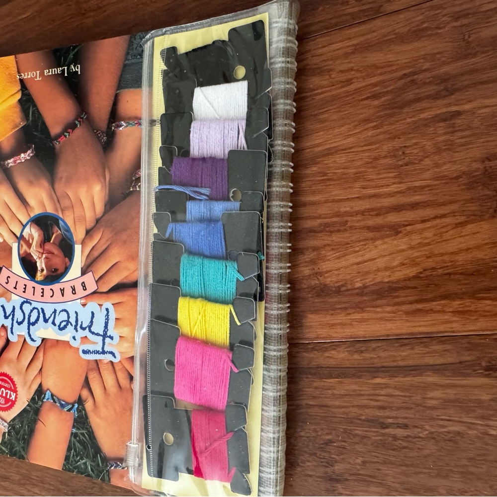 Retro Friendship Bracelet DIY Kit Y2K Craft Guide Book Colorful Woven Thread Set - Picture 3 of 5